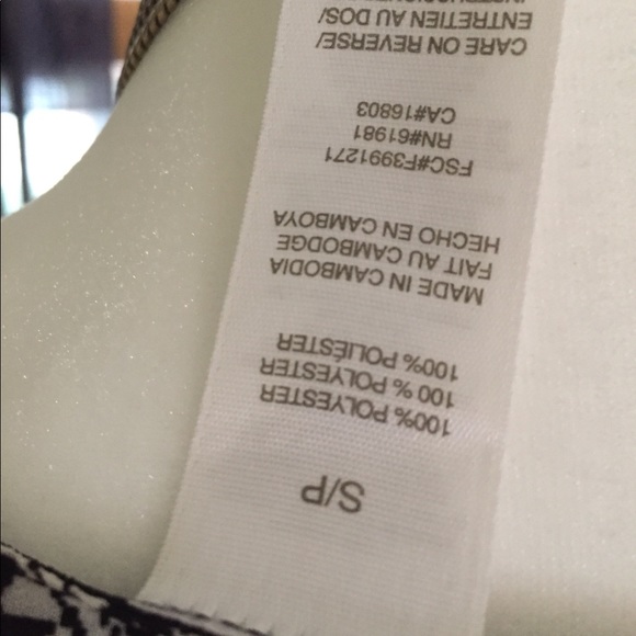 Black and white loose fitting dress. - Picture 3 of 7